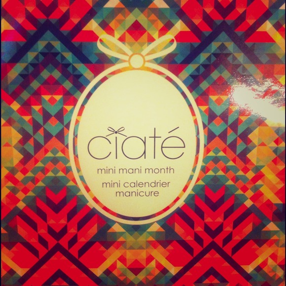 Ciate Mini Mani Month Caviar Kit
