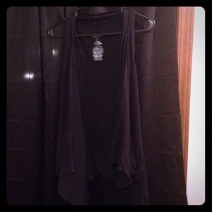 Black vest type sleeveless