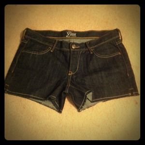 SOLD 🎀 Jean Shorts NWOT