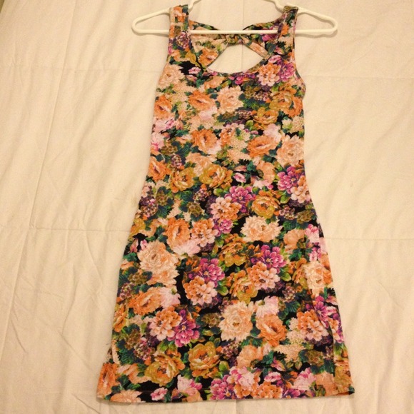 ❤❤Traded❤❤ Floral Dress