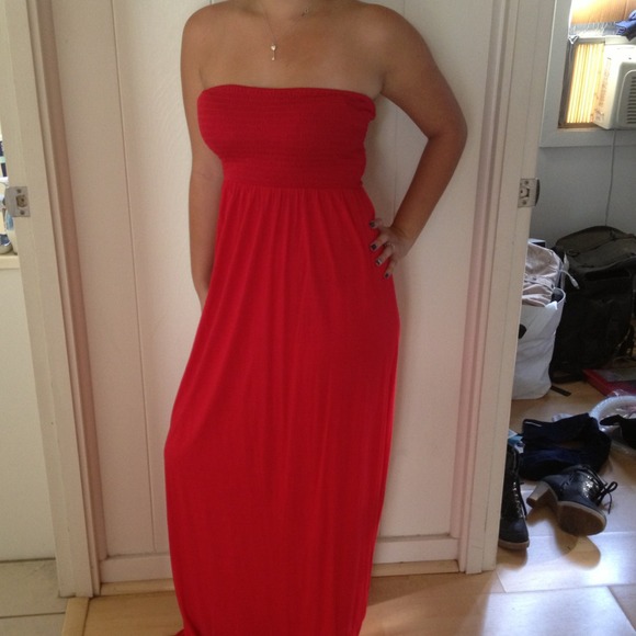 SOLD : Forever21 red maxi dress - Picture 1 of 2