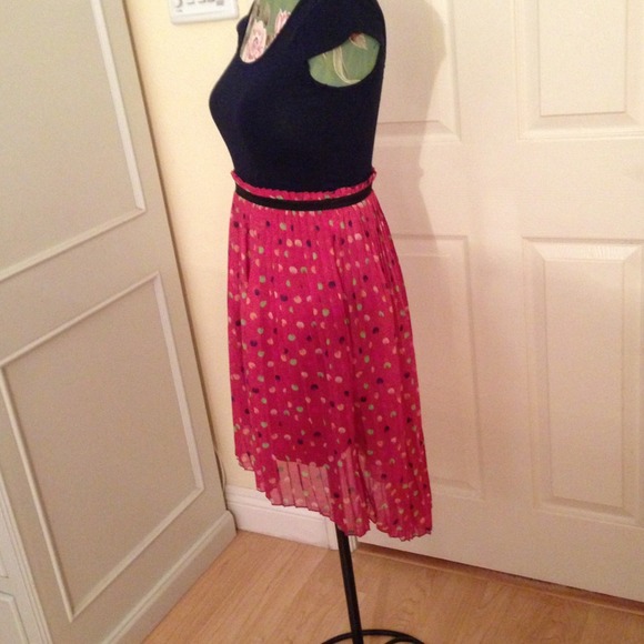 Really cute dress! - Picture 2 of 4