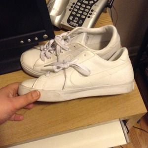 Shell toe Nike white comfortable as well(mens)