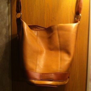 🚨FINAL REDUCTION 🚨🌷TAN REAL LEATHER HOBO BAG🌷