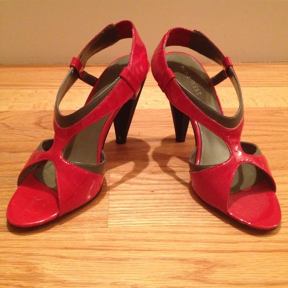 Nine West red shoes