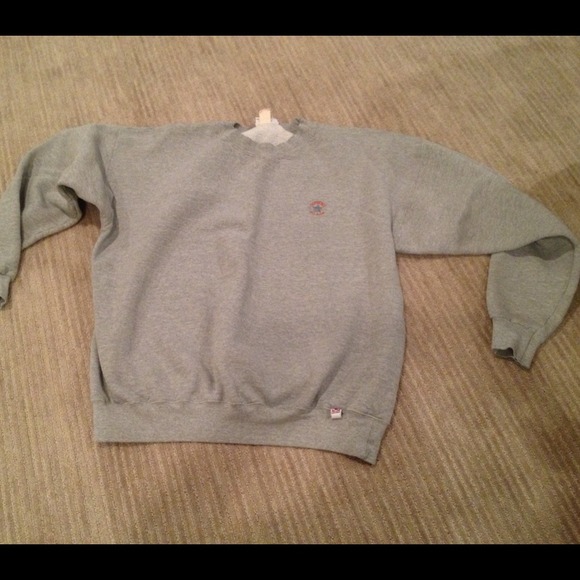 SOLD!!! Converse gray sweatshirt