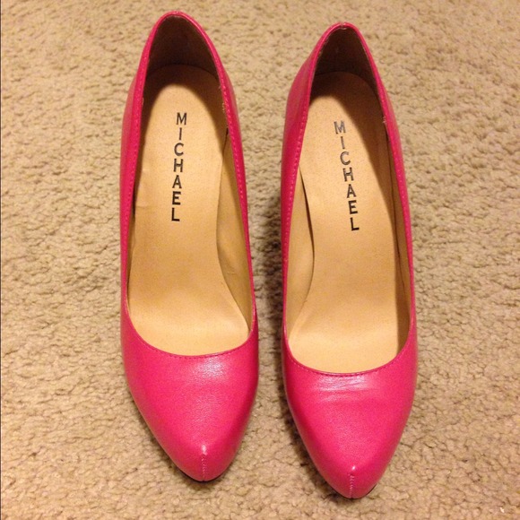 Shoes - ✨Reduced✨Pink Pumps