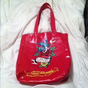Hand bag Ed hardy. !! So cute:)