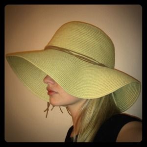 Steve Madden Floppy Sun Hat! REDUCED!!!!!!