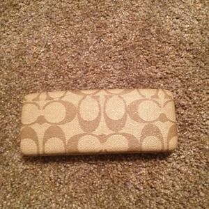 Coach glasses holder