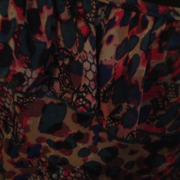 ❌Free w/bundle Multi color chiffon top❌ - Picture 3 of 3