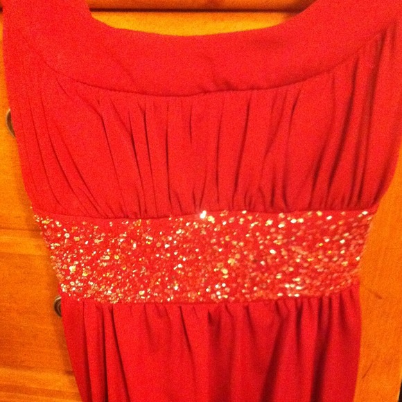 Formal red dress size small - Picture 2 of 4