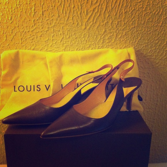 BRAND NEW Louis Vuitton brown leather slingbacks