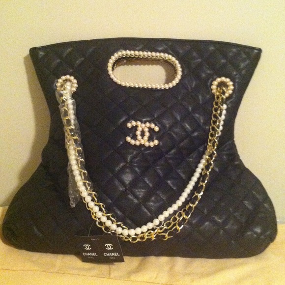 💢REDUCED💢Quilted bag