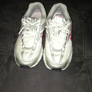 Nike air tennis shoes