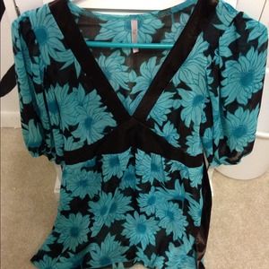 Medium Rue 21 floral print top