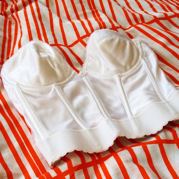 🔴Sold! White bustier