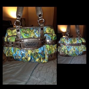 🔽REDUCED was $45 KathyVanZeeland Floral Satchel