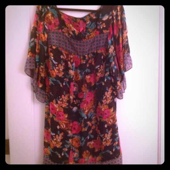 * SOLD * Floral Sheer Tunic- Plus Size