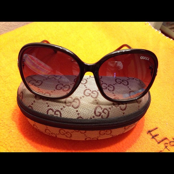 👍👍👍SOLD👍👍👍 Designer inspired sunglass