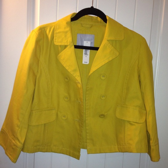🚫SOLD in Bundle!🚫Cropped spring jacket - Picture 2 of 2