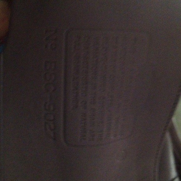 Sold in a bundle - Picture 2 of 2
