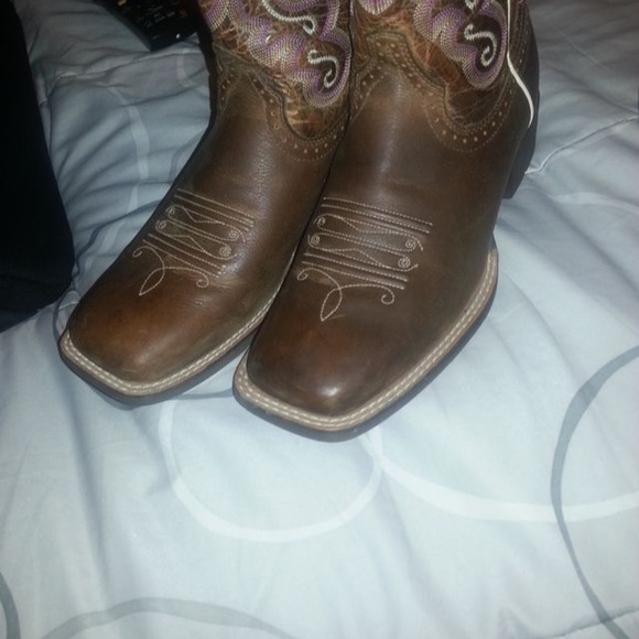 💢Sold💢Cowgirl boots!! Great condition - Picture 2 of 3