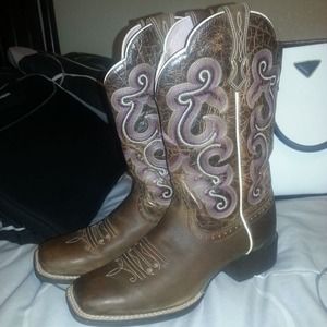 💢Sold💢Cowgirl boots!! Great condition