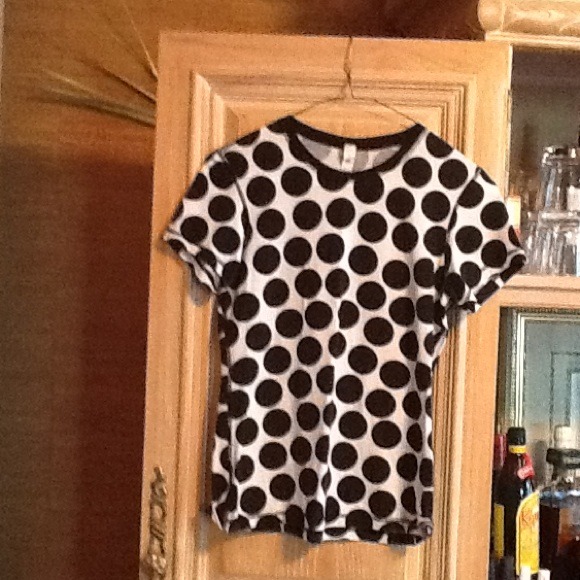 Lulu lemon dotted top