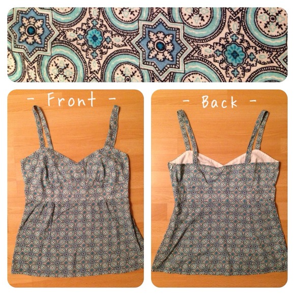 🚫Sold🚫LOFT tank top. Sz 8. Sweetheart. Great fit - Picture 2 of 4