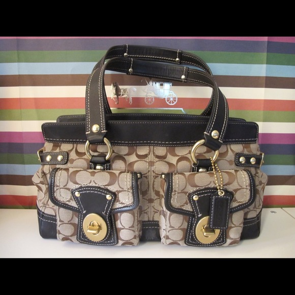 Authentic Pre owned Coach handbag. It's Rare item.