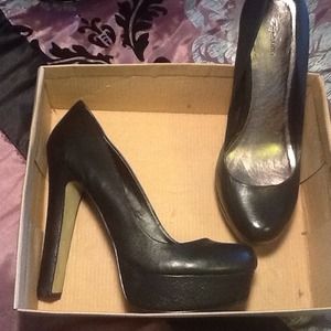 $$$Sold $$$$ Zigi Soho Keira Leather Pump