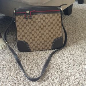 Gucci cross body bag