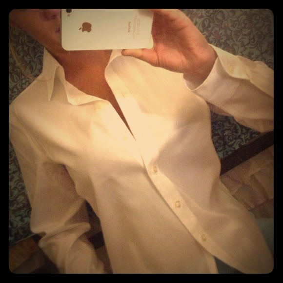 Essential white collared shirt!