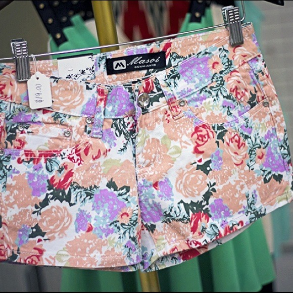 N/A Denim - 🔥Denim Floral Shorts🔥