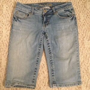 American Eagle Capris/Shorts/Crop Pants