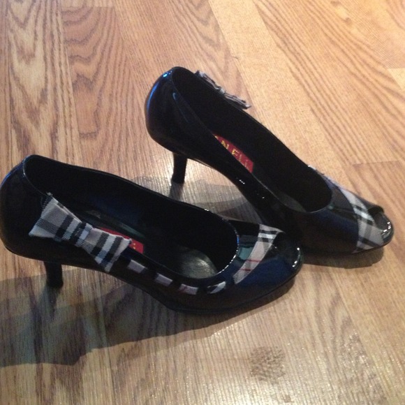 Shoes - Cute Burberry Bow Style Shoes Black Patent Leather