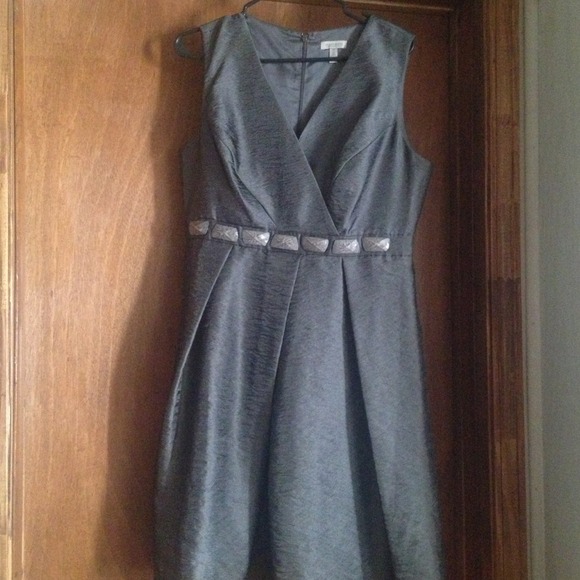 Nice casual dress! Only worn once! EXCELLENT!!