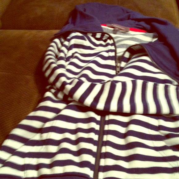 Zip up top without hood- scoop neck- cotton sOLD!!