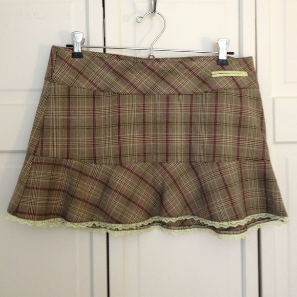 Plaid spring miniskirt