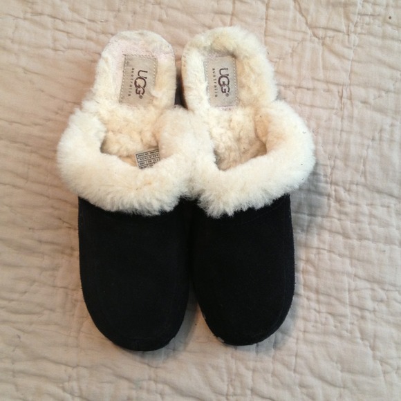 Ugg clogs. Used. Size 9