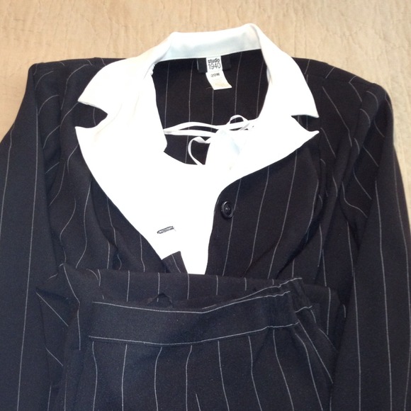3 Pc striped pant suit