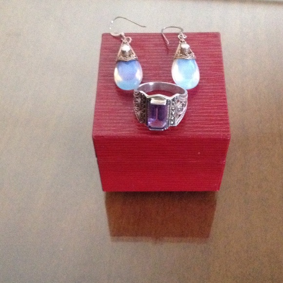 Bundle sterling silver ring and moonstone earrings
