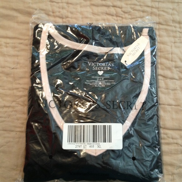 Nwt. VS nightshirt