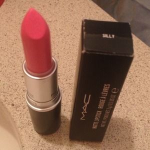 Silly from the Mac fashion set collection