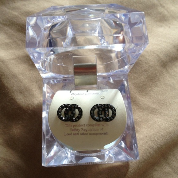 Black studded circle earrings