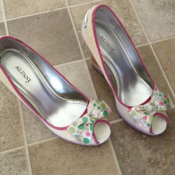 Alfani wedge heels