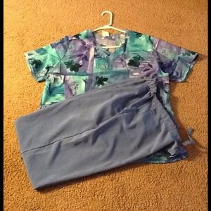 Scrub set