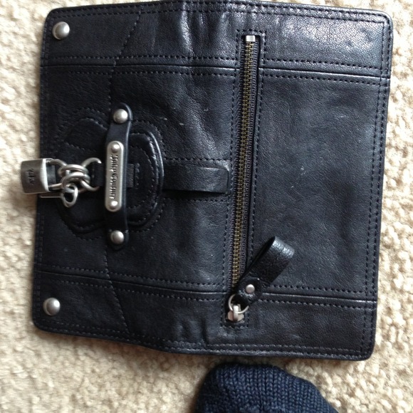Juicy couture wallet SOLD!!!! - Picture 3 of 3