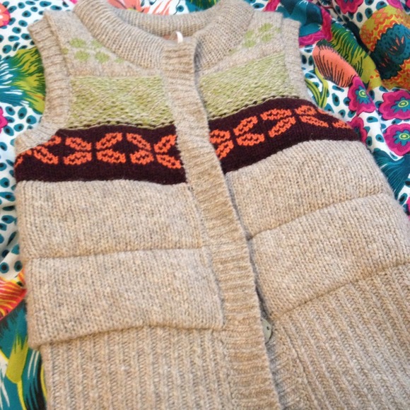 Free people vest!